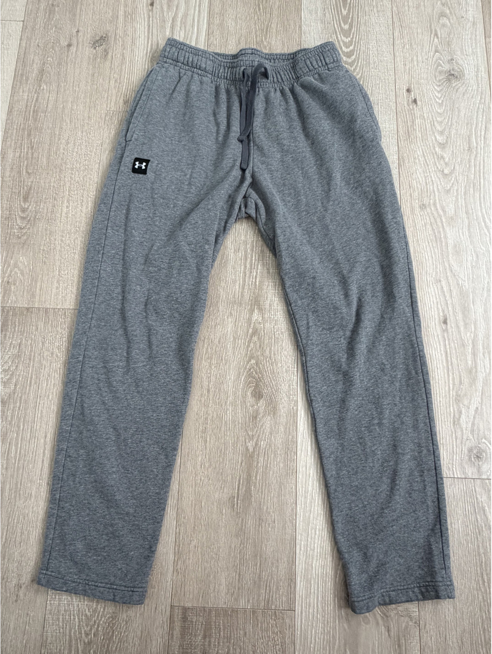 Under Armour Loose Fit Gray Sweatpants LG
